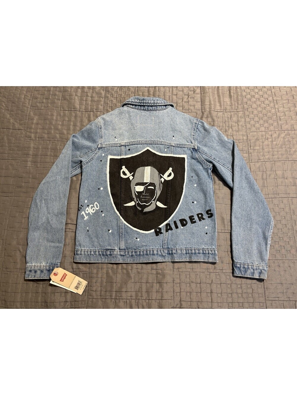 Levis Raiders Denim Trucker Jacket Youth XL NWT Custom Painted NFL